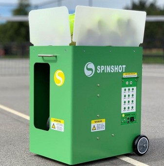 Inchiriere LANSATOR/TUN DE ARUNCAT MINGI DE TENIS SPINSHOT PLAYER